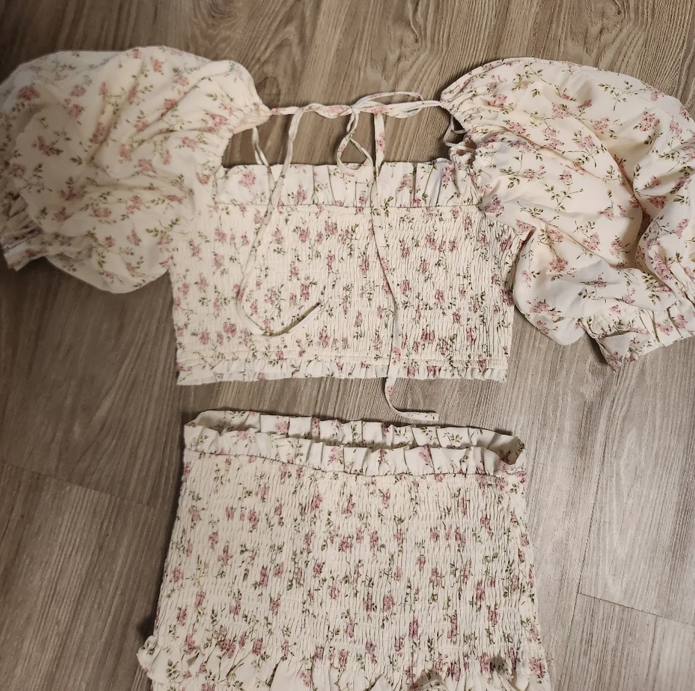 Mable Floral  Skirt Set - Picture 10 of 12